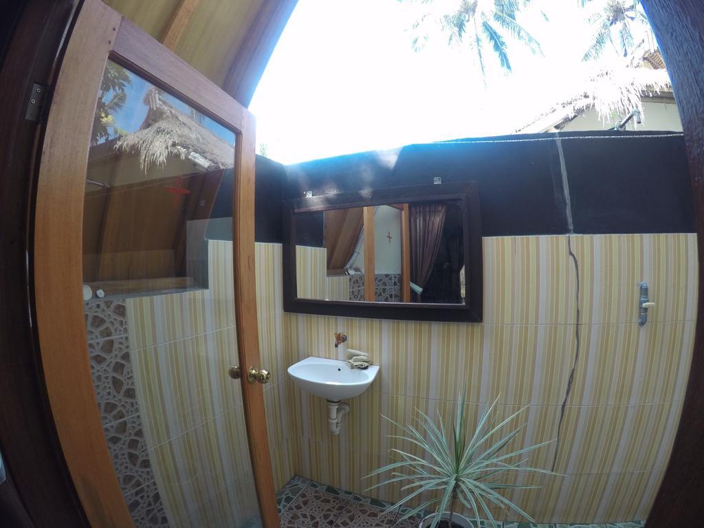 Hello Lumbung Homestay Gili Air Bagian luar foto