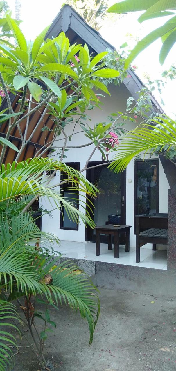 Hello Lumbung Homestay Gili Air Bagian luar foto