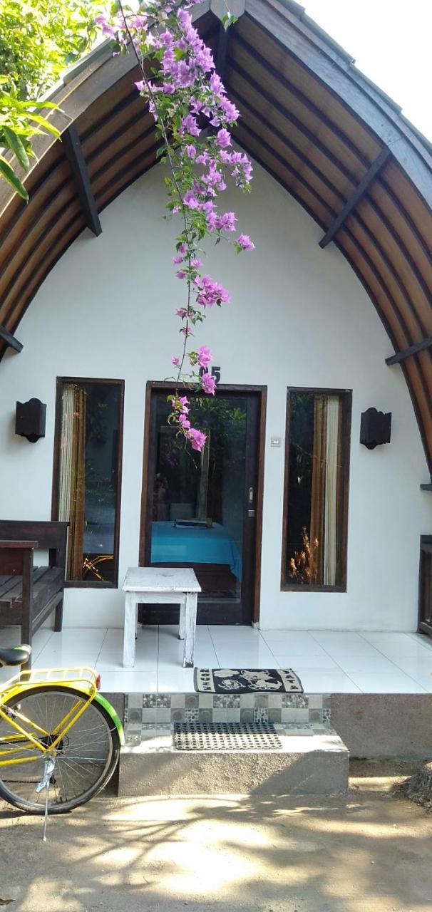 Hello Lumbung Homestay Gili Air Bagian luar foto