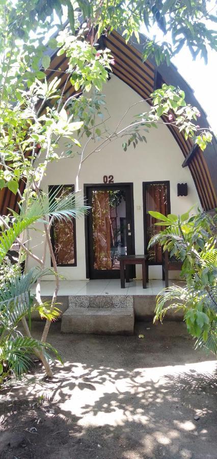 Hello Lumbung Homestay Gili Air Bagian luar foto